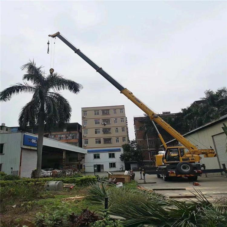 自流井12吨吊车出租一天的收费标准是什么