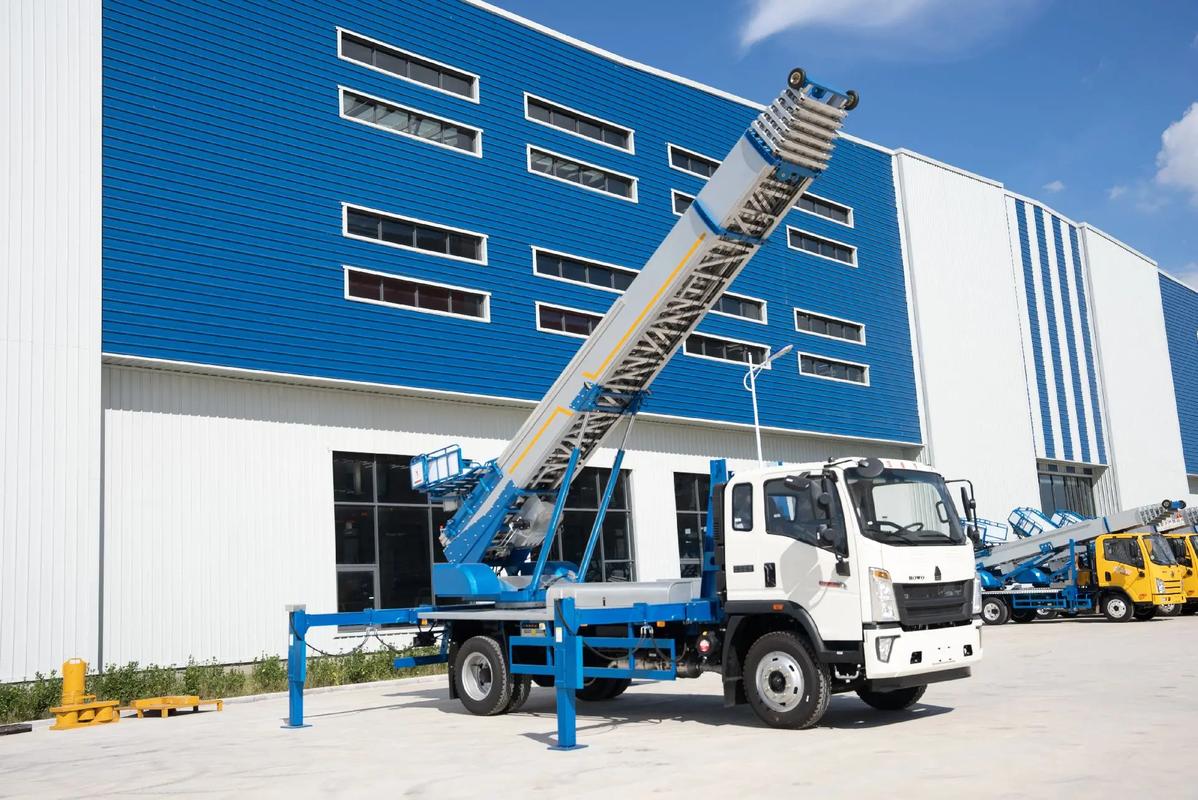 自流井小型云梯车上料车租赁多少钱