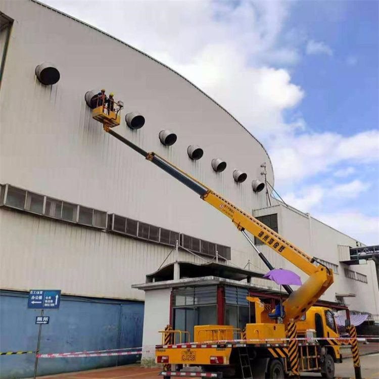 自流井高空作业车出租服务：专业广告牌安装解决方案