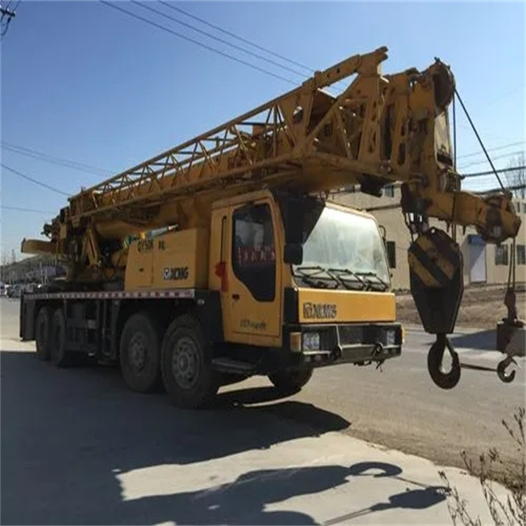 自流井哪里有专业吊车出租